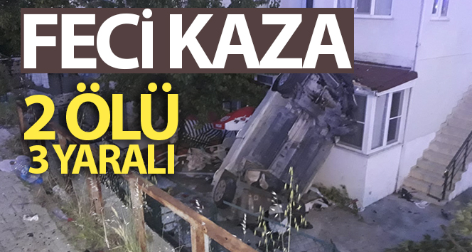 Otomobil Evin Bahçesine Uçtu: 2 Ölü, 3 Yaralı 1 3299444