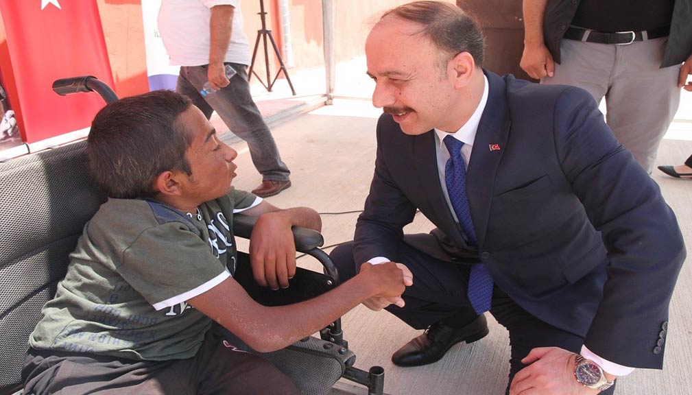 Urfa Valisine Olan Sevgi Gündem Oldu 1 Şanlıurfa Abdullah Erin