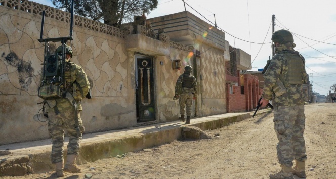 Urfa Sınırında Tuzaklanmış Bomba Bulundu 1 3170865