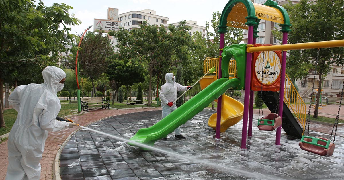 Karaköprü'de Parklar Dezente Edildi 1 Karaköprü Belediyesi