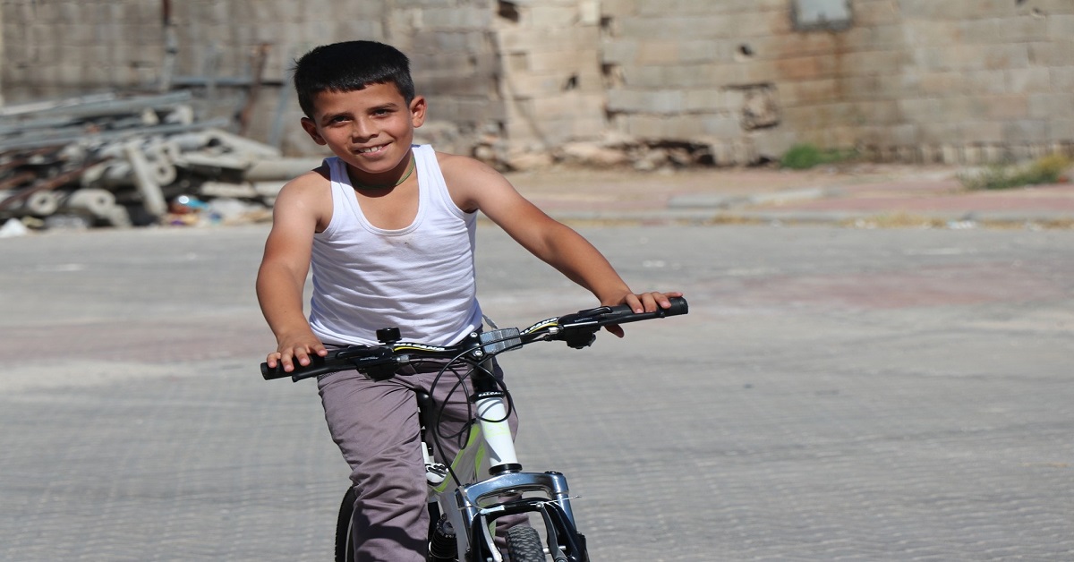 Kaybolduktan 5 gün sonra bulunan 10 yaşındaki çocuğa bisiklet sürprizi