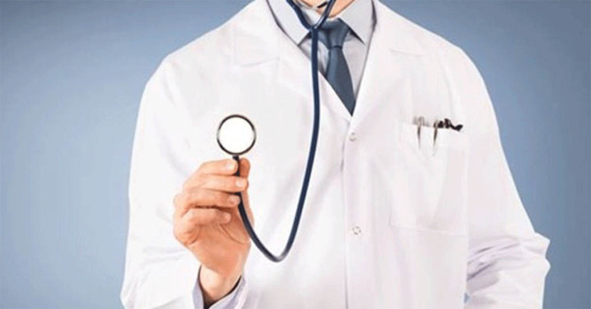 Bozova'da doktor hastaya yaklaşmadan muayene ediyor. 1 Bozova da doktor hastaya yaklaşmadan muayene ediyor 1 1