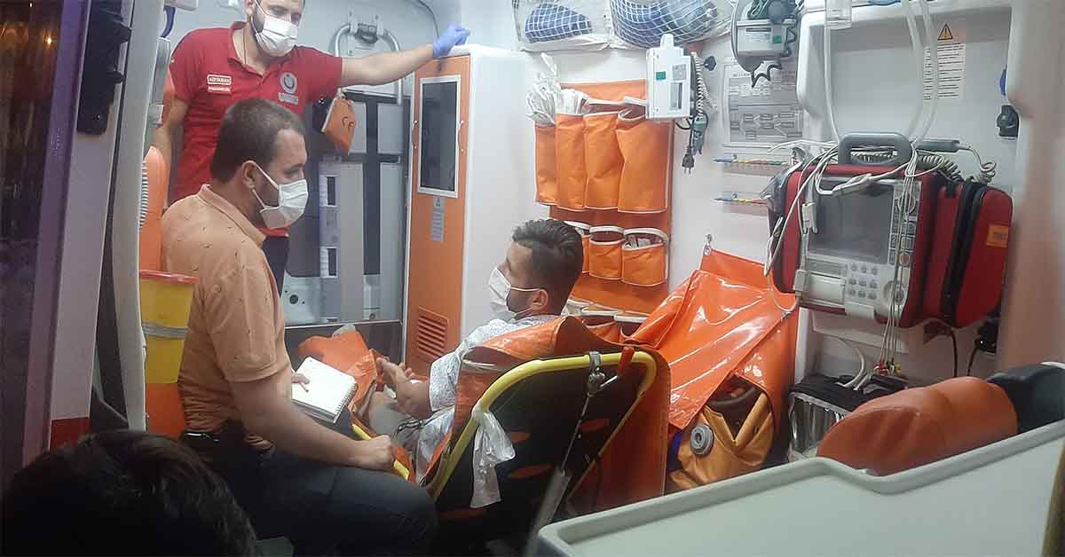 Bıçaklı şakalaşma kanlı bitti