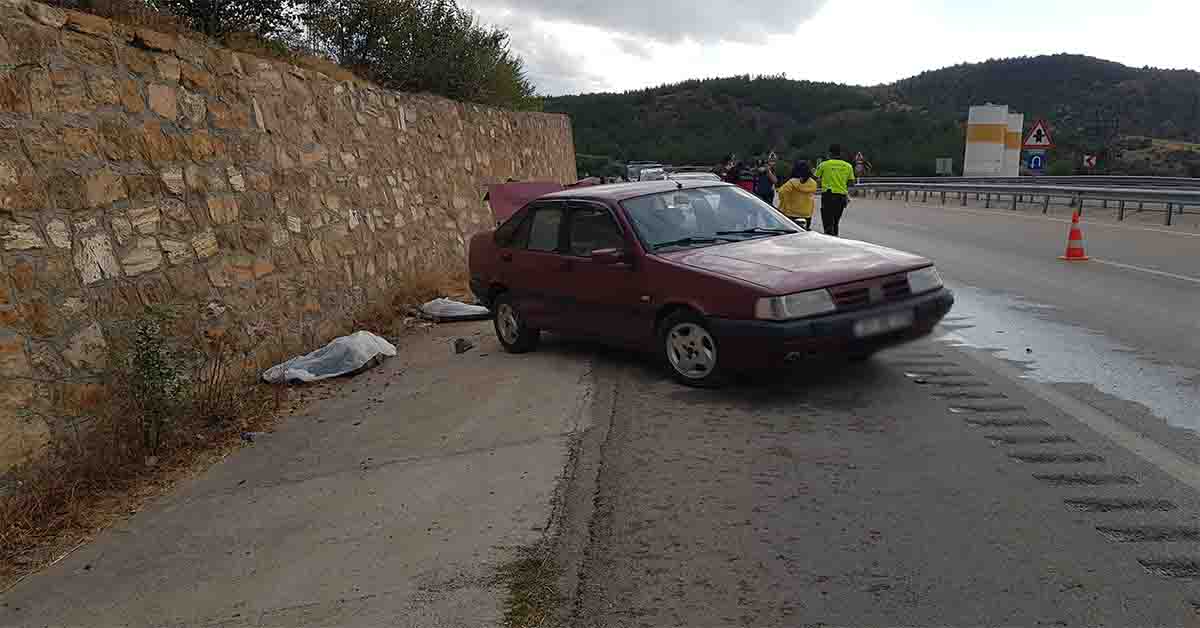 Feci kaza: 2 ölü 1 Feci kaza