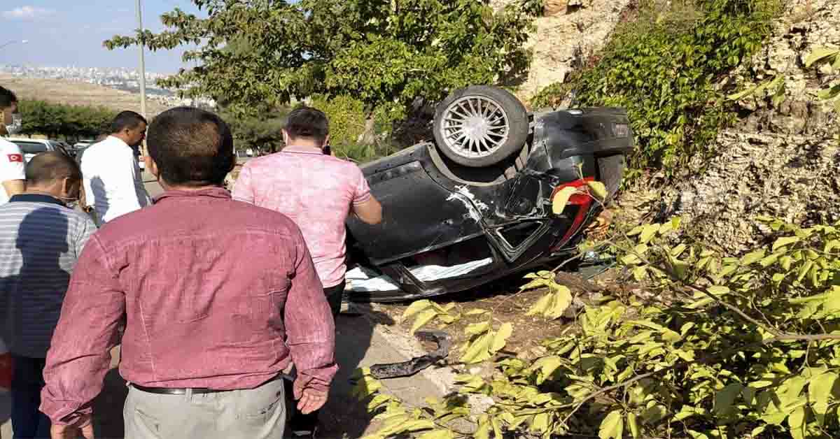 Urfa da otomobil hurdaya döndü