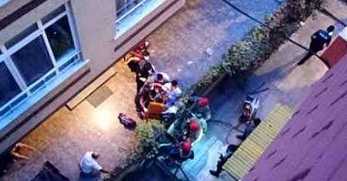Yüksekten düşen adam demir korkuluklara saplandı 2 Kaza