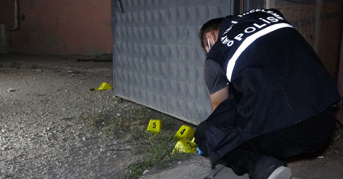 Evlerini Basıp abi, Kardeş ve 2 Kuzeni Vurdu 1 saldiri silahli