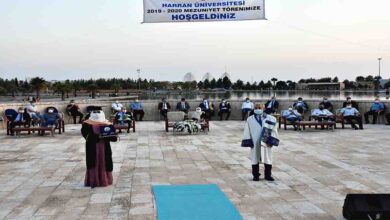 Harran Üniversitesi Sosyal Mesafe Kurallarına Uygun Olarak Mezuniyet Törenini Gerçekleştirdi