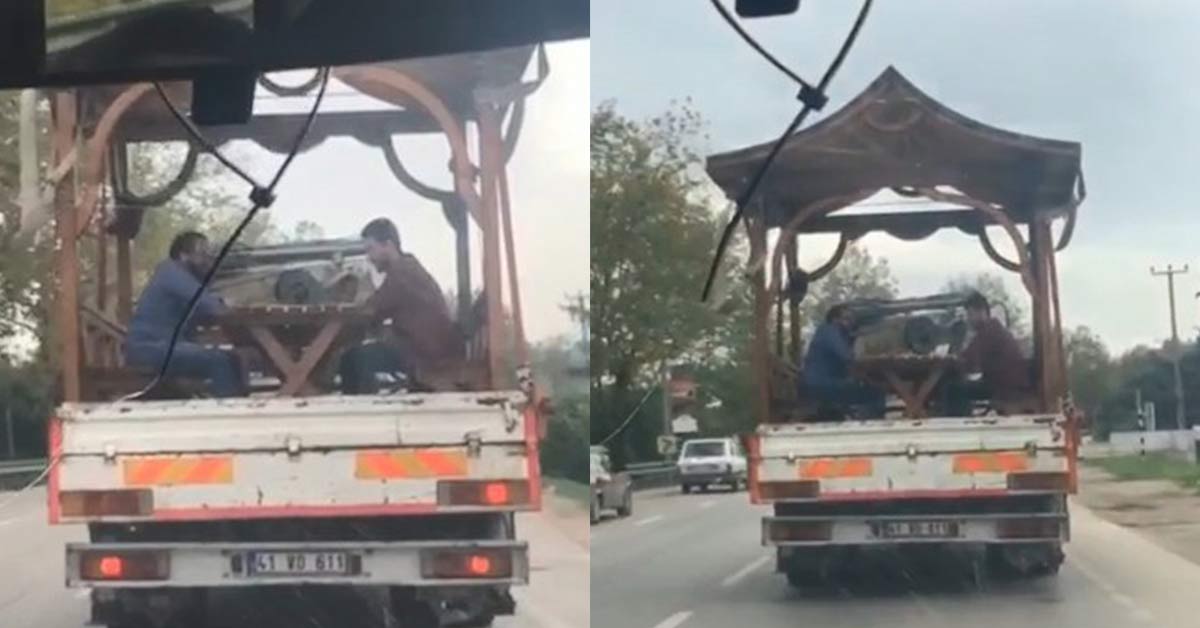 Kamyonetin Arkasında Bunu Yapmak Pahalıya Mal Oldu 1 Kamyonet Arkasında Tavla