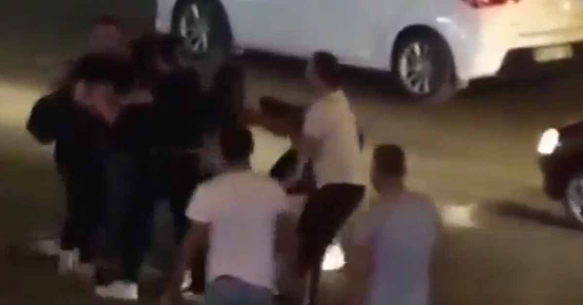Neden Sevgilime Yazdın Dayağı! Kızlar Saç Başa Girdi 1 Genç Kız Kavgası