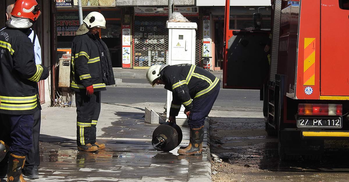 Antep'te Tüpte Unutulan Demlik Faciaya Yol Açtı 2 Tüp Patladı