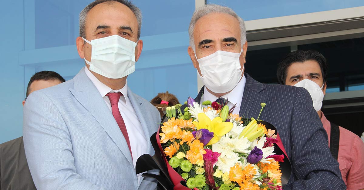 Urfalı vekil Covid-19’u yendi 1 CHP Milletvekili Aziz Aydınlık