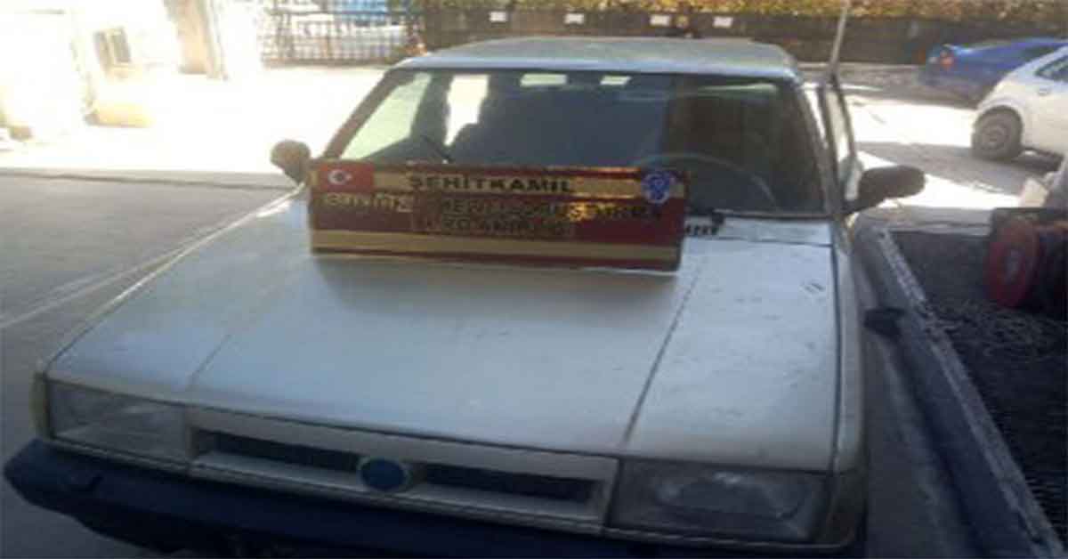 Çaldıkları araçla gezen 3 kafadar polise yakalandı 1 Çaldıkları araçla gezen 3 kafadar polise yakalandı