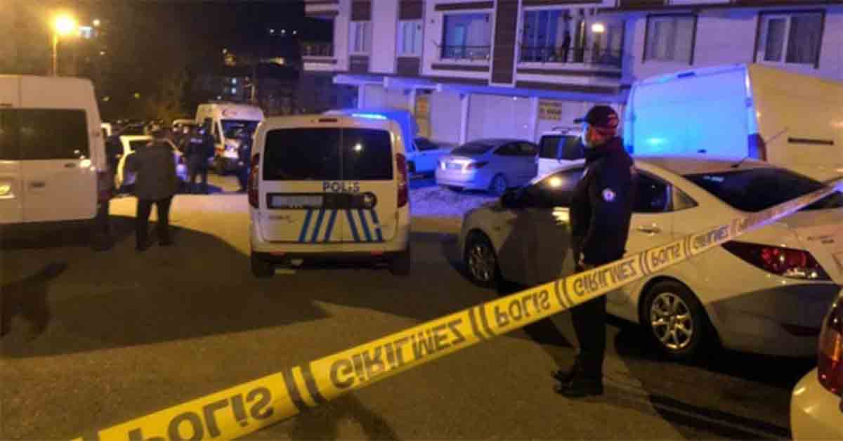 Cinnet getiren adam eşini ve çocuklarını katletti 1 Cinnet getiren adam eşini ve çocuklarını katletti