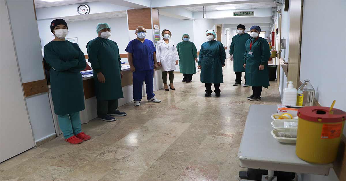 Sağlıkçılar yorgun, vatandaş umursamaz 1 Sağlıkçılar yorgun, vatandaş umursamaz
