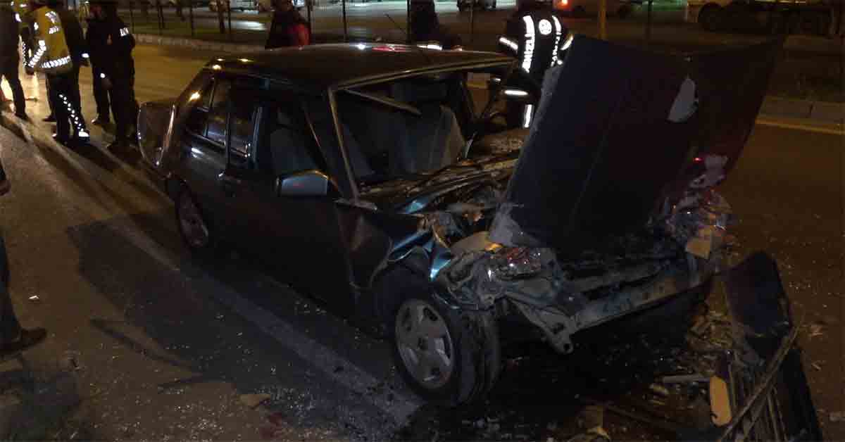 Otomobil tıra çarptı: 1 ölü, 1 ağır yaralı