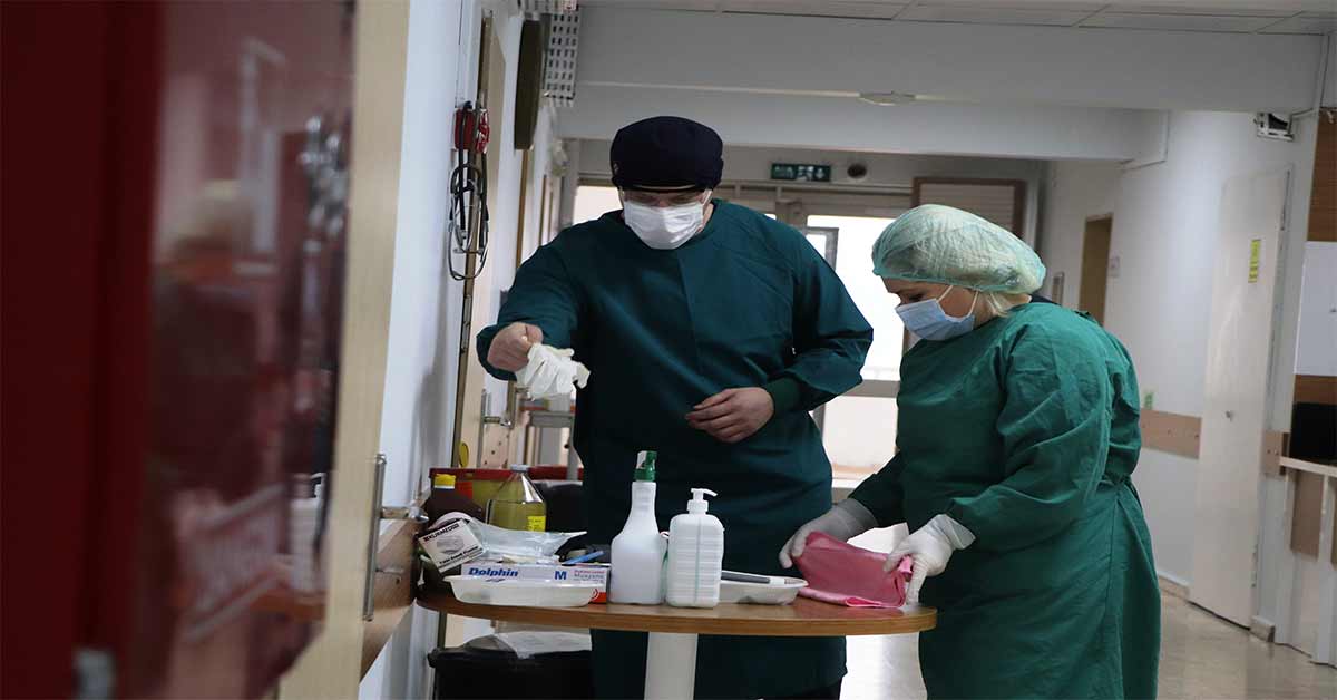 Sağlıkçılar yorgun, vatandaş umursamaz 2 Sağlıkçılar yorgun, vatandaş umursamaz