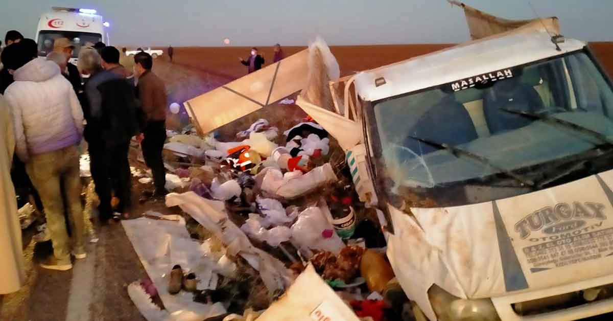 Tarım İşçilerini Taşıyan Minibüs Kaza Yaptı 1 tarim iscileri kaza 2