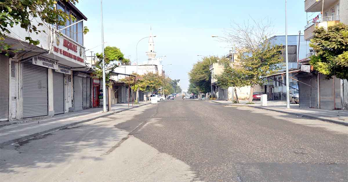 Urfa Sınırında çocuklar çiğ köfte partisi yaptı 1 Urfa Sınırında çocuklar çiğ köfte partisi yaptı