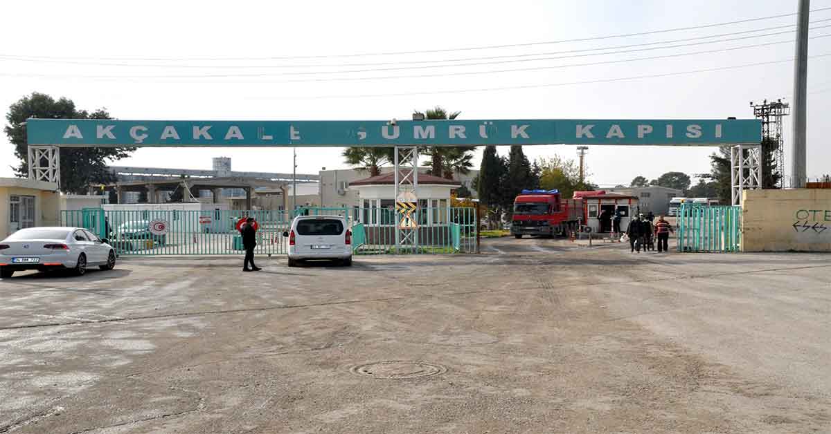 Urfa Sınırında çocuklar çiğ köfte partisi yaptı 2 Urfa Sınırında çocuklar çiğ köfte partisi yaptı