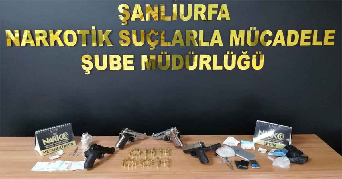 Şanlıurfa'da Telefonun içinden uyuşturucu çıktı 1 Şanlıurfa'da Telefonun içinden uyuşturucu çıktı