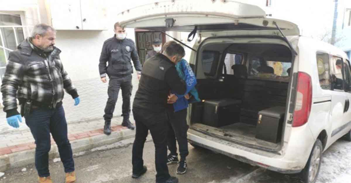 Çaldıkları otomobille hırsızlık yaptılar 1 Çaldıkları otomobille hırsızlık yaptılar