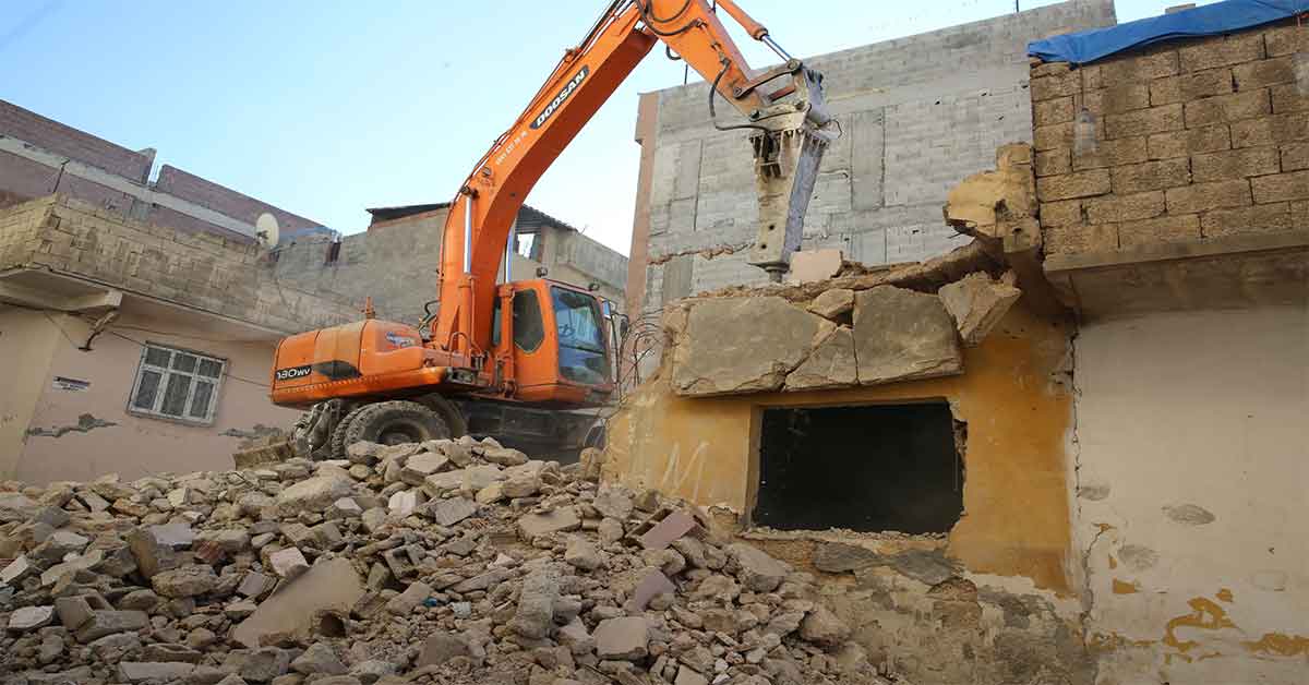 Haliliye Belediyesi, 1 yılda 78 metruk yapıyı yıktı