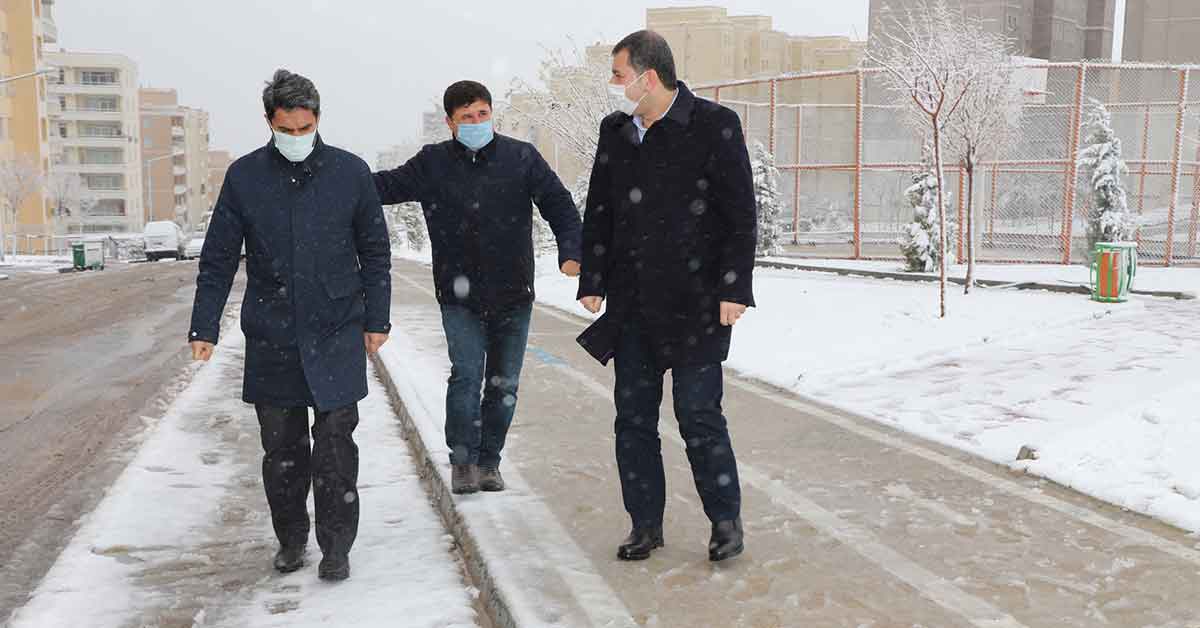 Karaköprü'de Karlı Yollara Anında Müdahale 2 Karaköprü Belediyesi