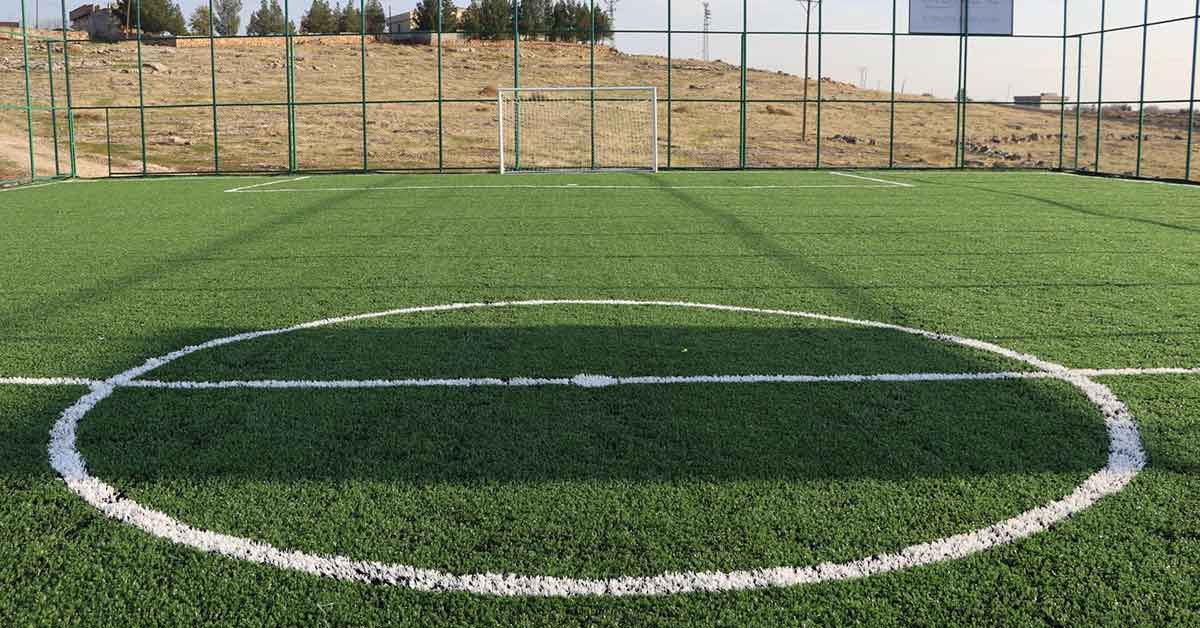 Karaköprü’de sentetik çim saha hizmete girdi 1 Karaköprü Belediyesi