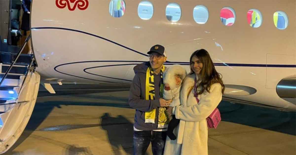 Mesut Özil İstanbul'a geliyor!