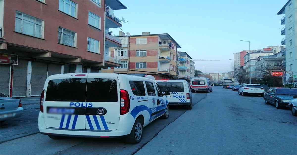 Yalnız yaşayan adam evinde ölü bulundu