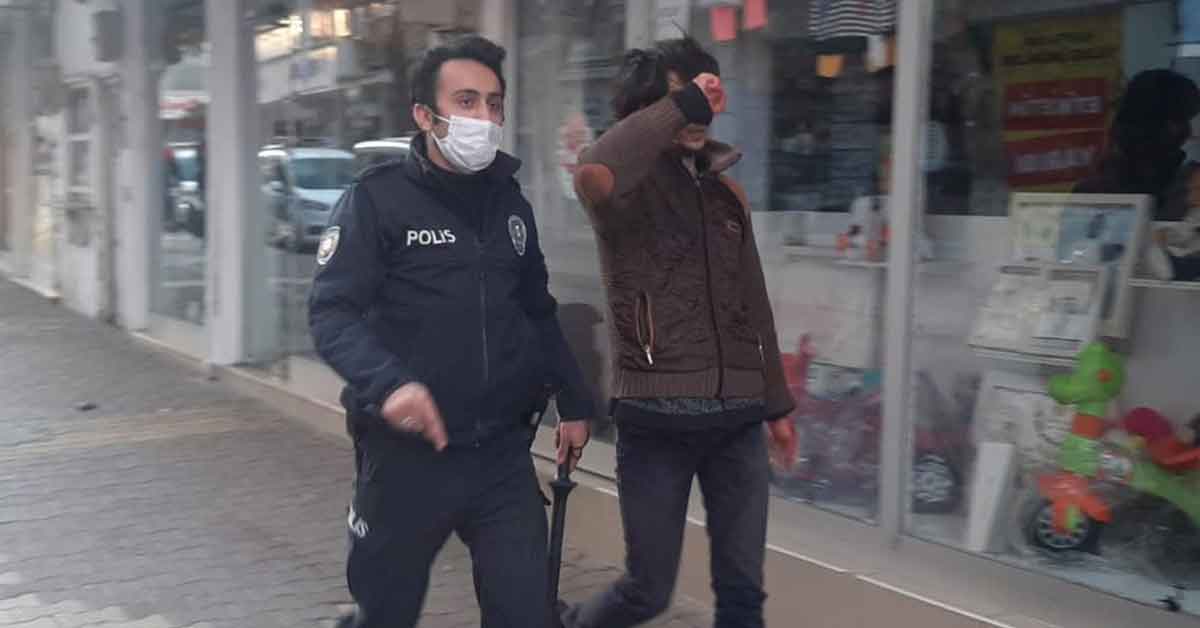 Aile içinde alacak verecek kavgası: 1’i kadın 4 yaralı 2 Aile içinde alacak verecek kavgası: 1’i kadın 4 yaralı