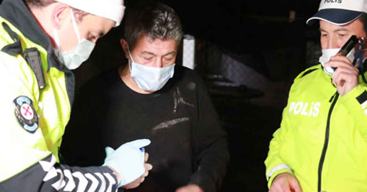 Alkollü sürücü aracını kanala devirdi 1 Alkollü sürücü aracını kanala devirdi