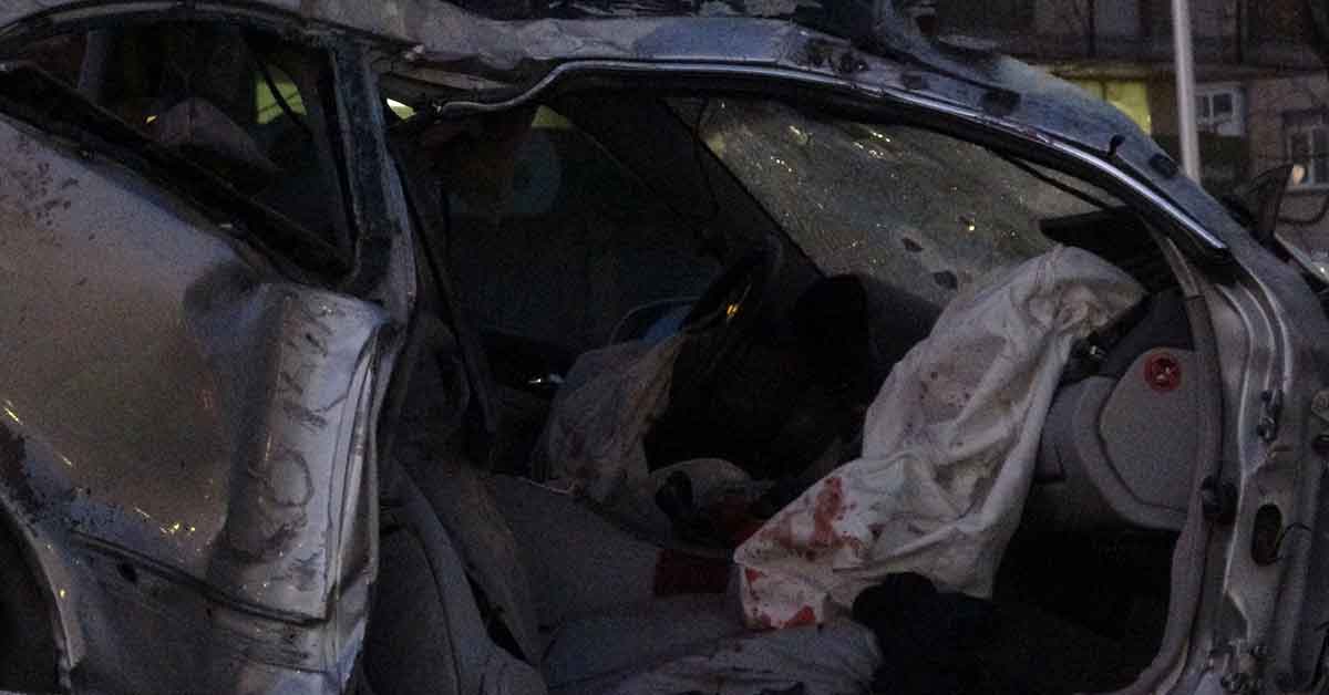 Diyarbakır-Urfa karayolunda feci kaza! 2 Diyarbakır-Urfa karayolunda feci kaza: 2'si ağır 3 yaralı