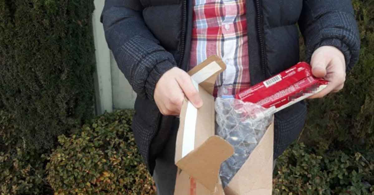 Telefon sipariş verdi, kargodan bisküvi çıktı 1 Dolandırıcı İnternet Sayfalar