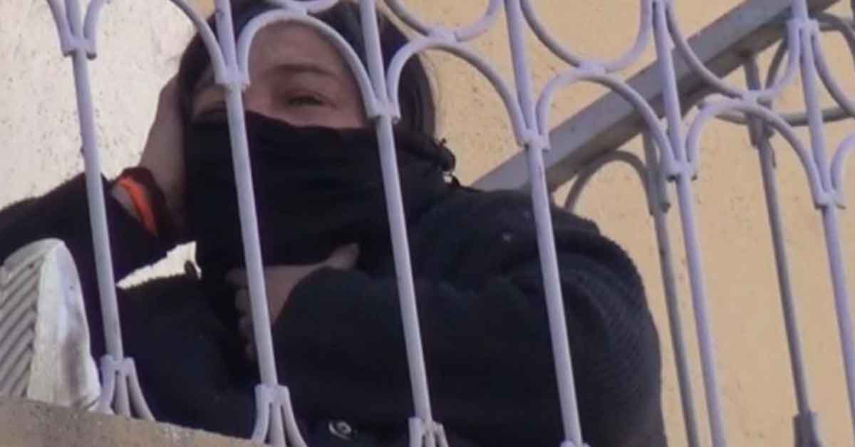 Sevgililer gününde karısını dövüp bıçakladı, eve kilitledi 1 Sevgililer gününde karısını dövüp bıçakladı