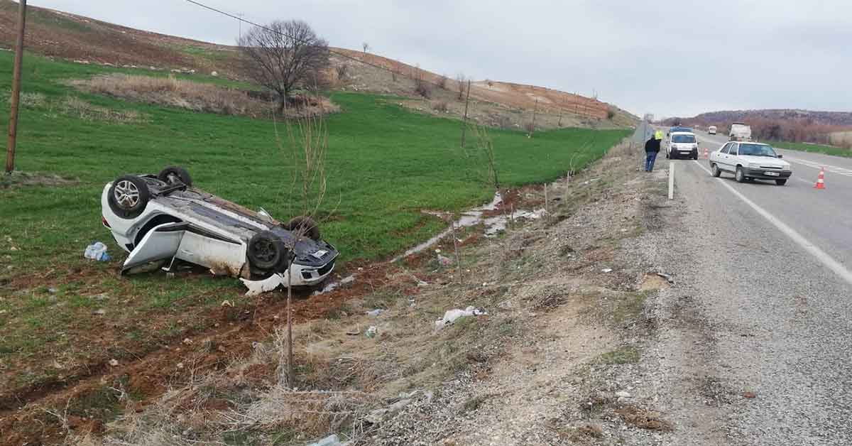 Otomobil takla attı: 3 Yaralı