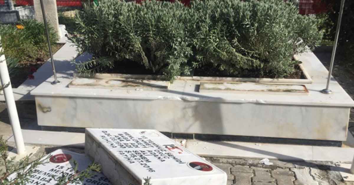 Şehid ikiz polislerin mezarlarına alçak saldırı
