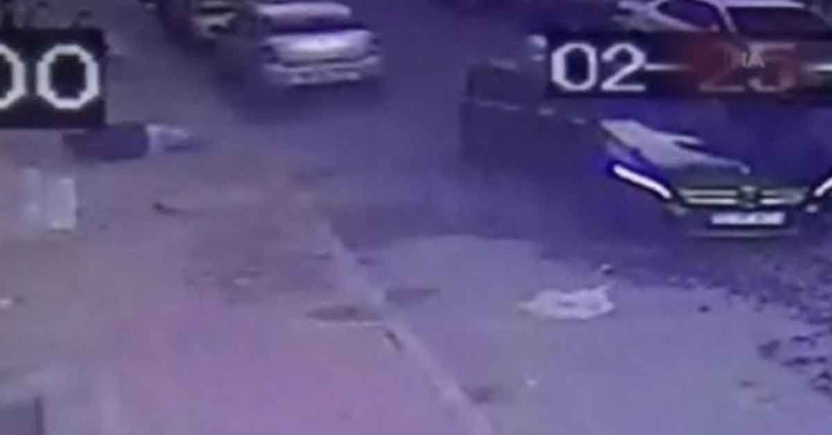 Lüks Araç İçinden Silahlı Saldırı 1 Lüks Araç
