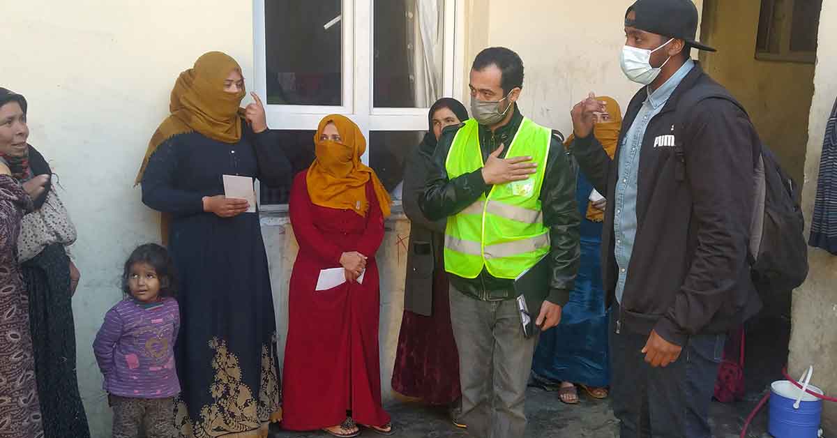 Somalili mülteciden Urfa daki Suriyelilere yardım