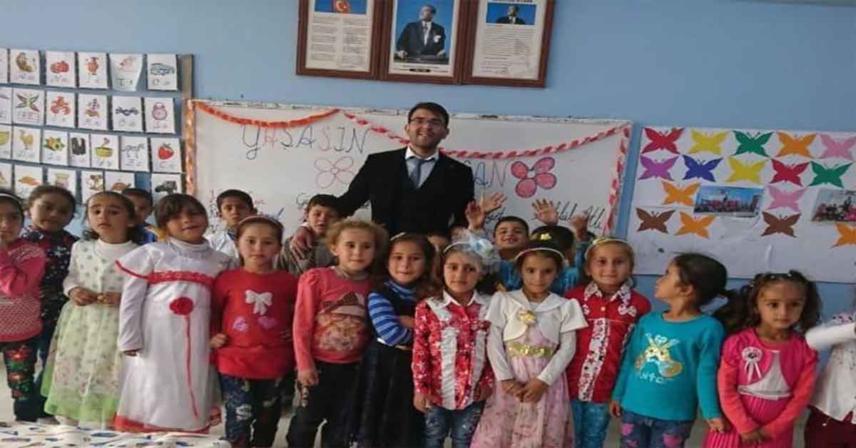 Tilki kardeş’i yolda besledi, ona babası gibi seslendi 2 Tilki kardeş’i yolda besledi, ona babası gibi seslendi