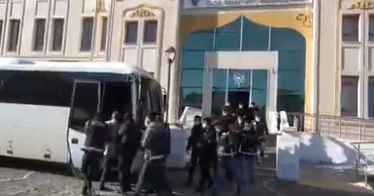 Şanlıurfa'da rüşvet operasyonu: 6 tutuklu 1 Şanlıurfa'da rüşvet operasyonu: 6 tutuklu