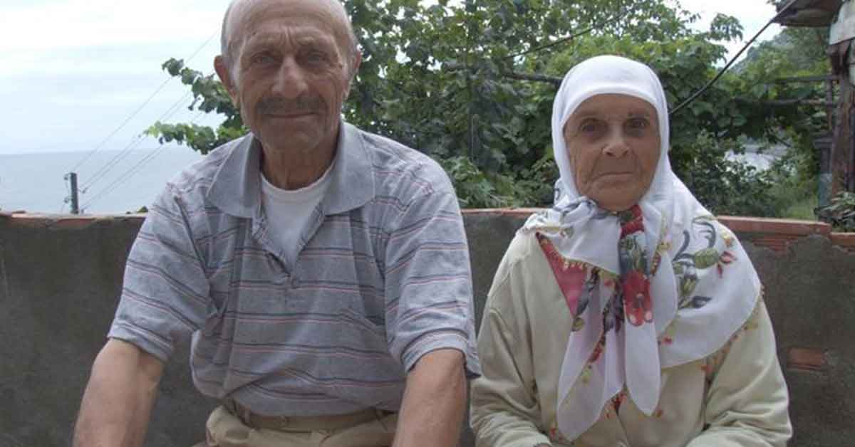 Çıkan yangında yaşlı çift hayatını kaybetti