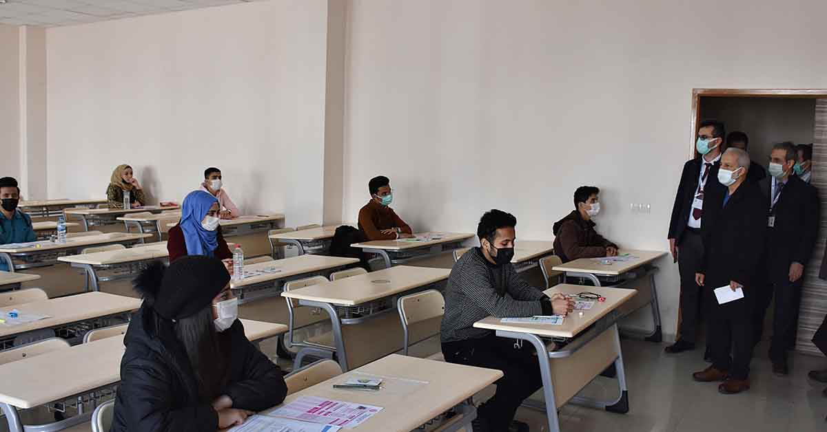 HRÜ, Yabancı öğrenci sınavını yaptı 1 HRÜ, Yabancı öğrenci sınavını yaptı