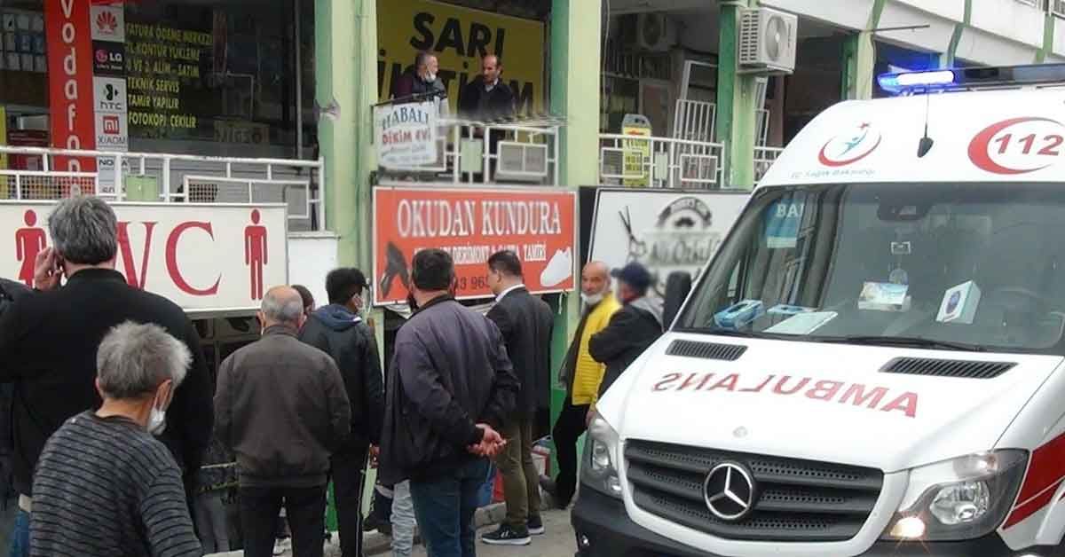 Çalıştığı tuvalet önünde öldü