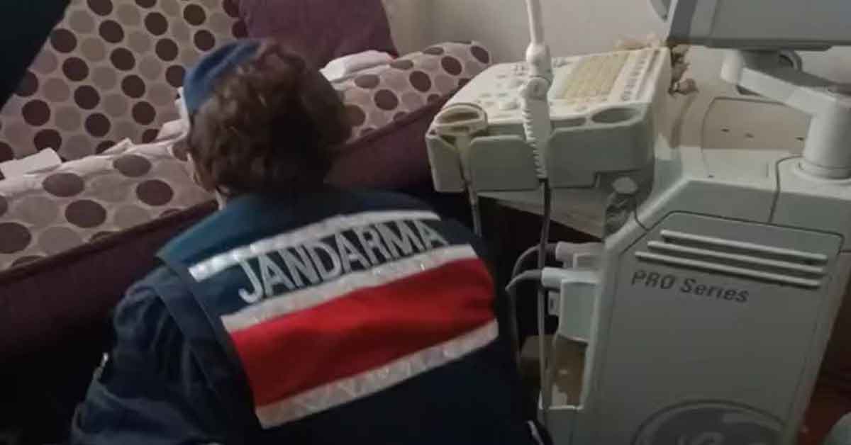 Apartman dairesinde kürtaj yapan kadın yakayı ele verdi 1 Apartman dairesinde kürtaj yapan kadın yakayı ele verdi