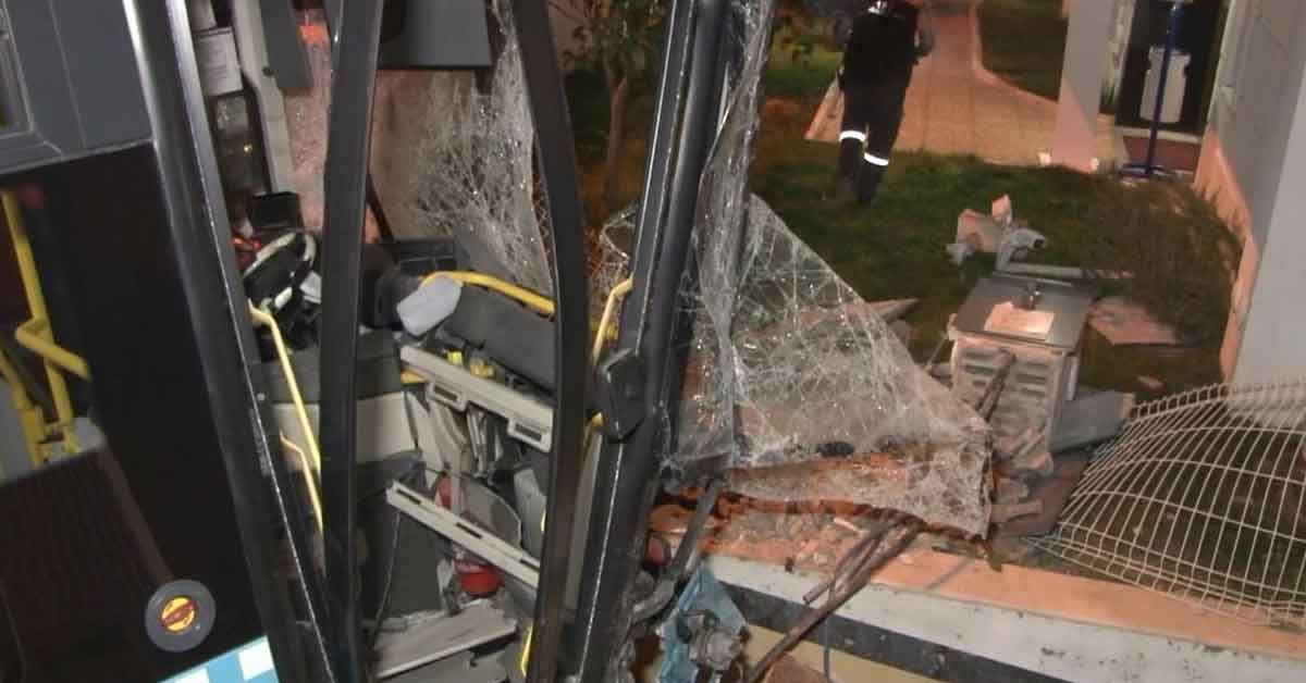 Kontrolden çıkan otobüs ortalığı savaş alanına çevirdi 3 Kontrolden çıkan otobüs ortalığı savaş alanına çevirdi
