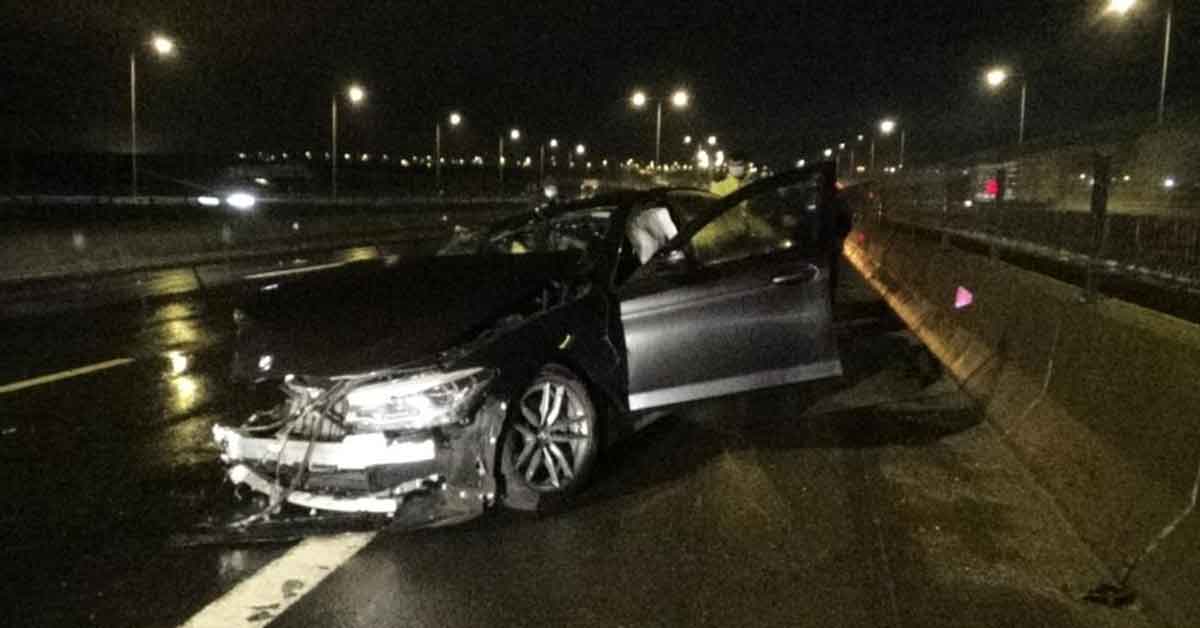 Hurdaya dönen araçtan burnu bile kanamadan çıktı! 1 pert arac