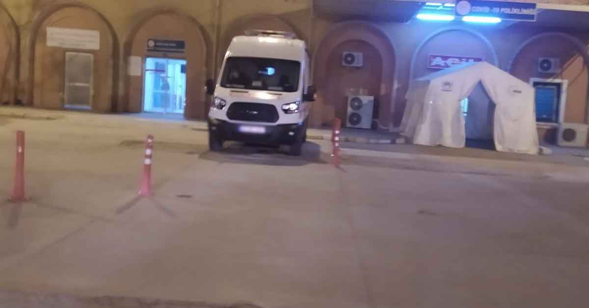 Tır ile motosiklet çarpıştı: 1 ölü 1 Tır ile motosiklet çarpıştı: 1 ölü