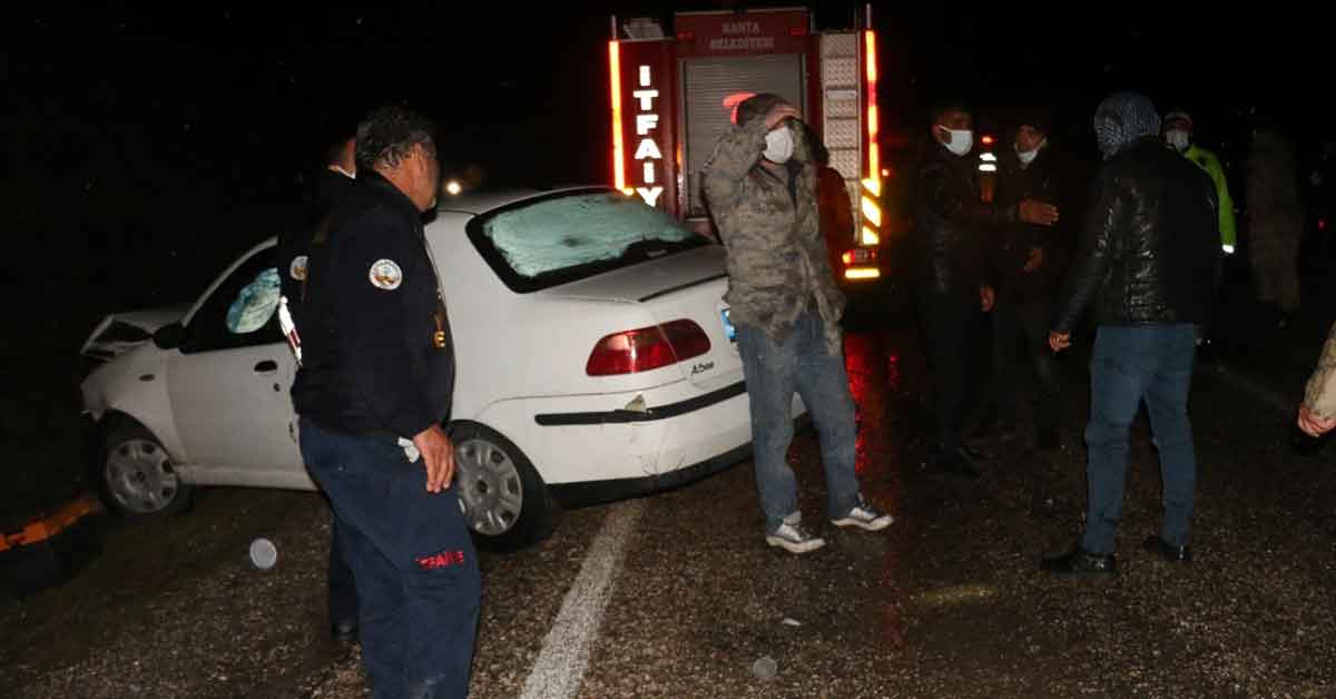 Üç araç birbirine girdi: 2 Yaralı